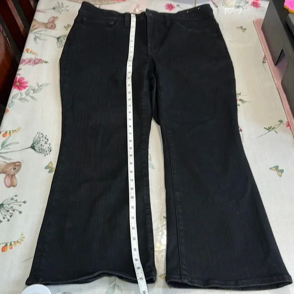 NWOT Madewell Plus Kick Out Crop Jeans Mid-rise Black Rinse flare Wash Size 14W - Picture 4 of 10